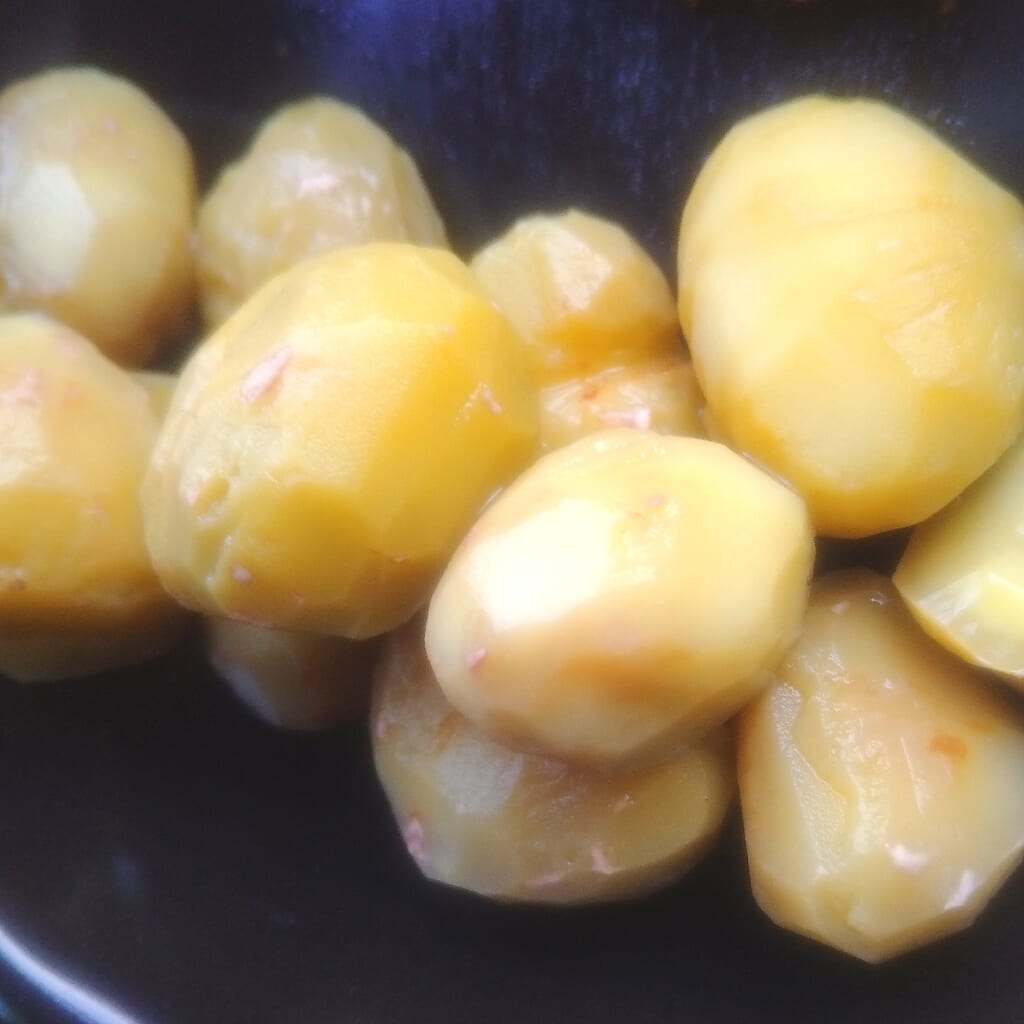 栗ご飯の栗がむき終わった様子